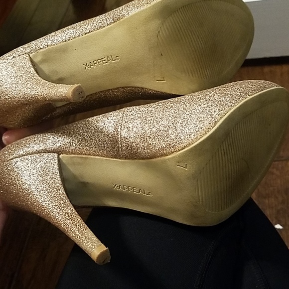 Heels - Picture 4 of 4